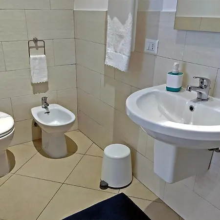 巴勒莫安蒂卡酒店 公寓 *